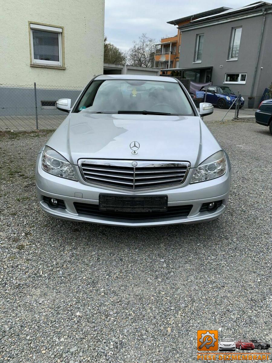 Aripa fata mercedes c class 2009