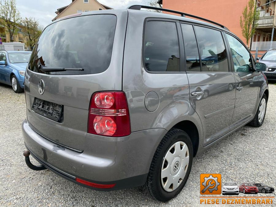 Aripa fata volkswagen touran 2012