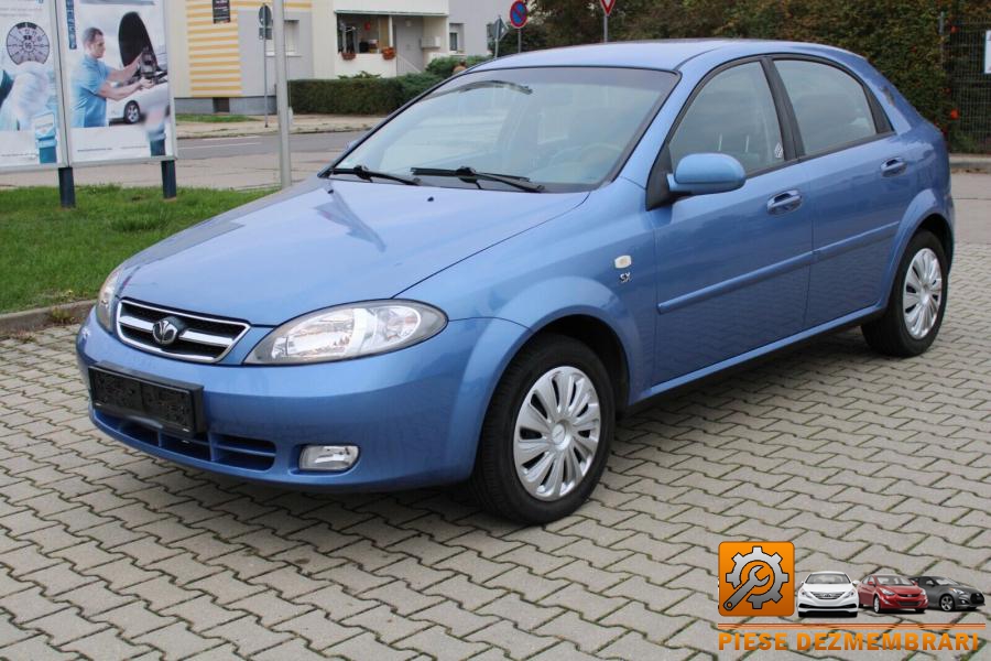 Aripa spate chevrolet lacetti 2004