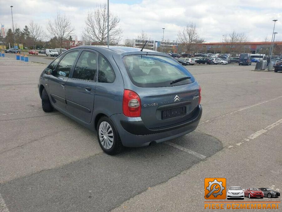 Aripa spate citroen xsara picasso 2008