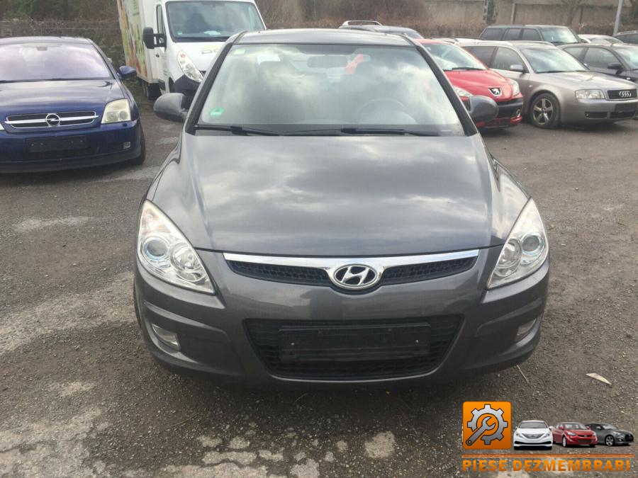 Aripa spate hyundai i30 2013