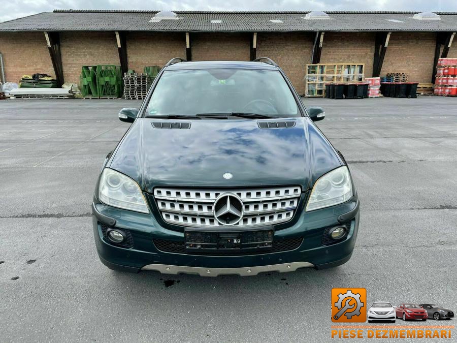 Aripa spate mercedes ml 2011