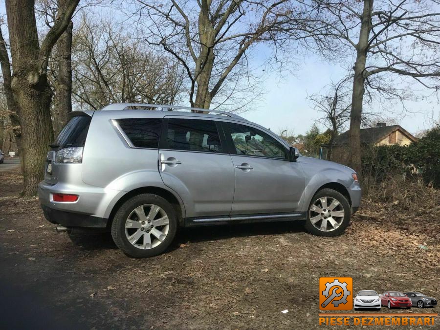 Baie ulei mitsubishi outlander 2011