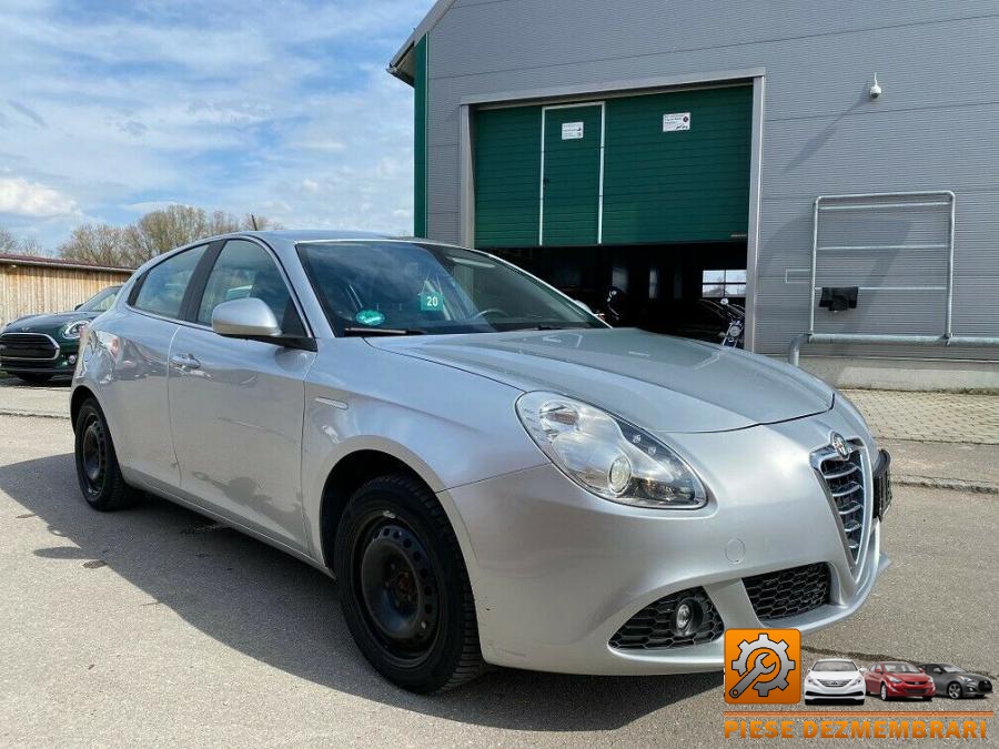 Balamale capota alfa romeo giulietta 2010