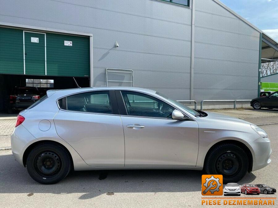 Balamale capota alfa romeo giulietta 2010