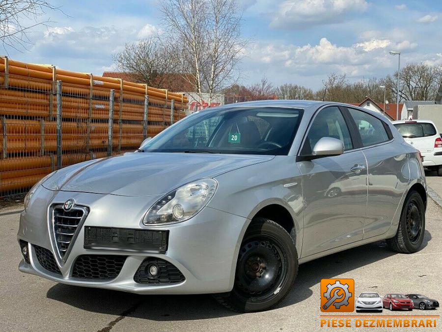 Balamale capota alfa romeo giulietta 2010