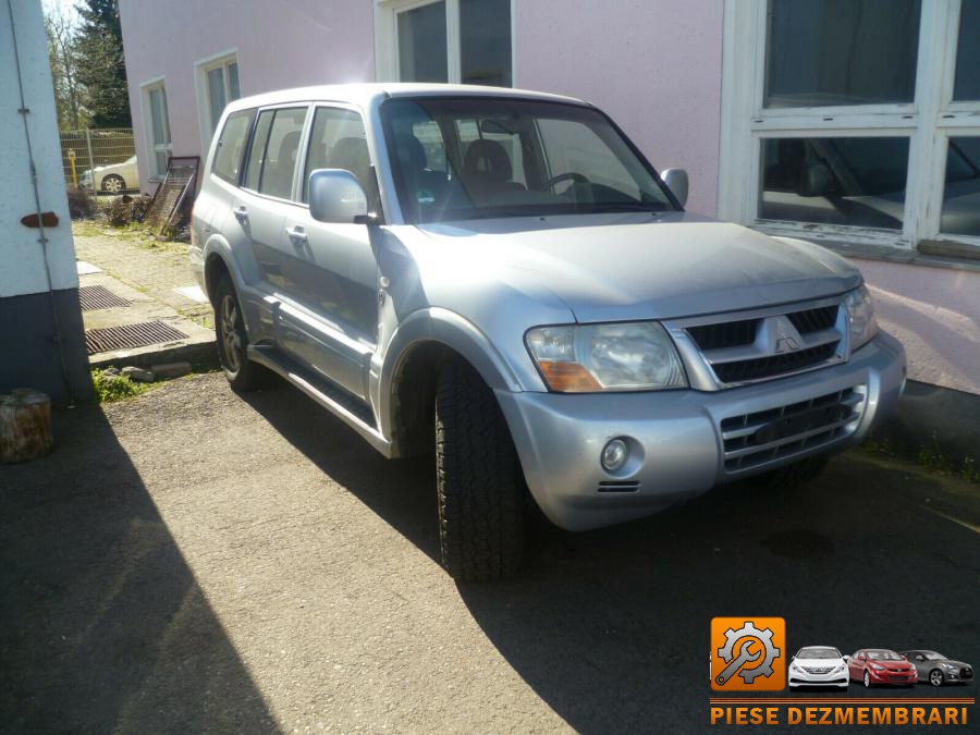 Balamale capota mitsubishi pajero 2010