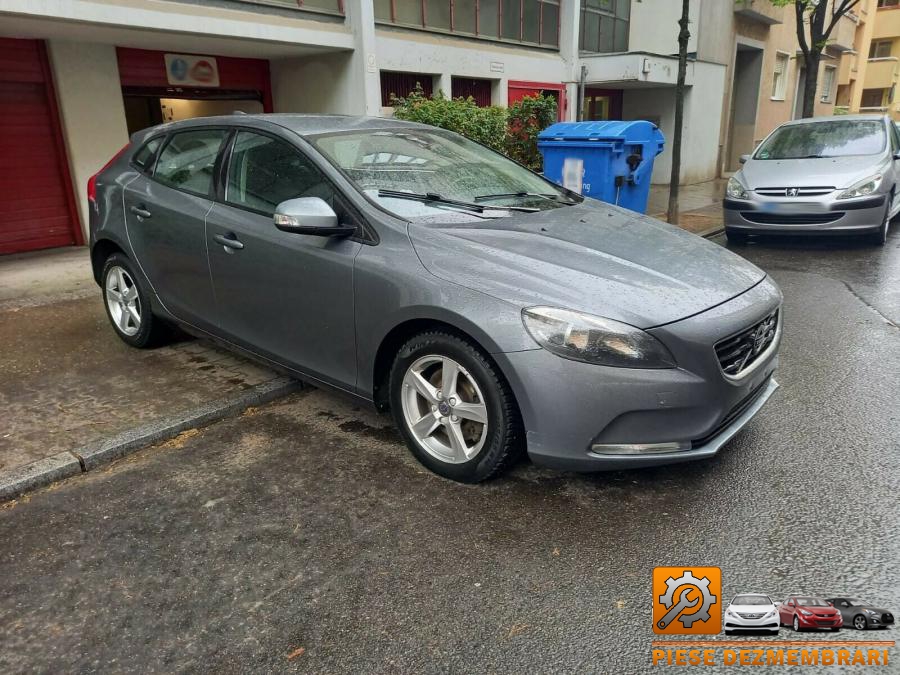 Balamale capota volvo v40 2008