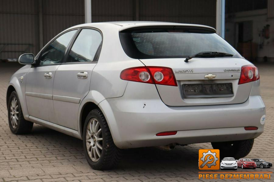 Balamale hayon chevrolet lacetti 2004