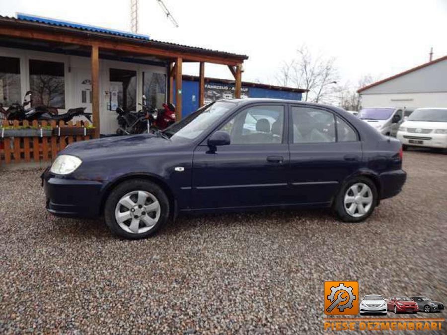 Balamale hayon hyundai accent 2010