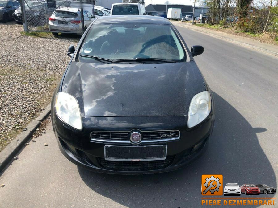 Bara fata fiat bravo 2012