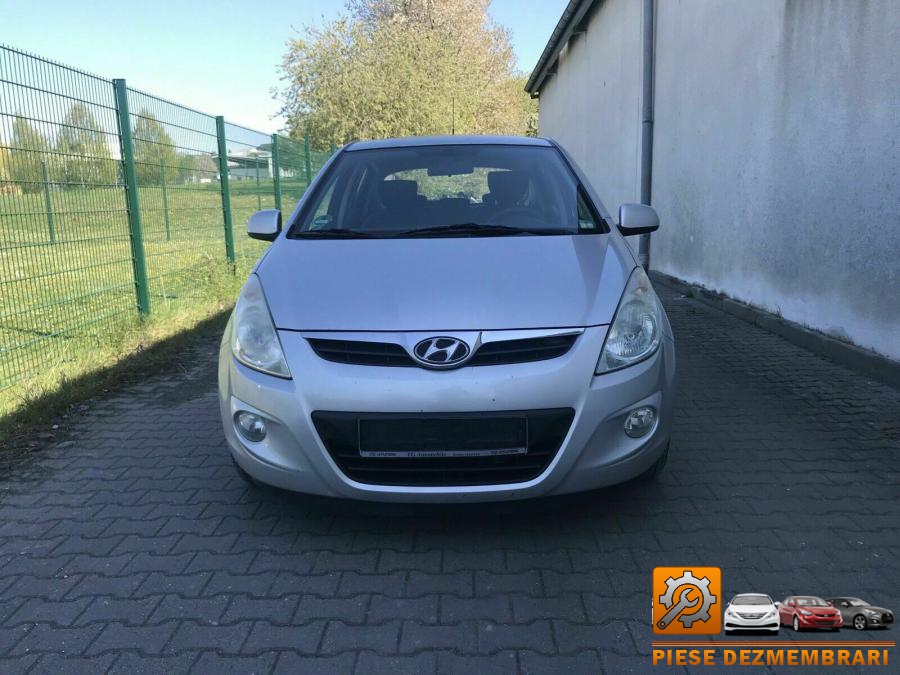 Bara fata hyundai i20 2014