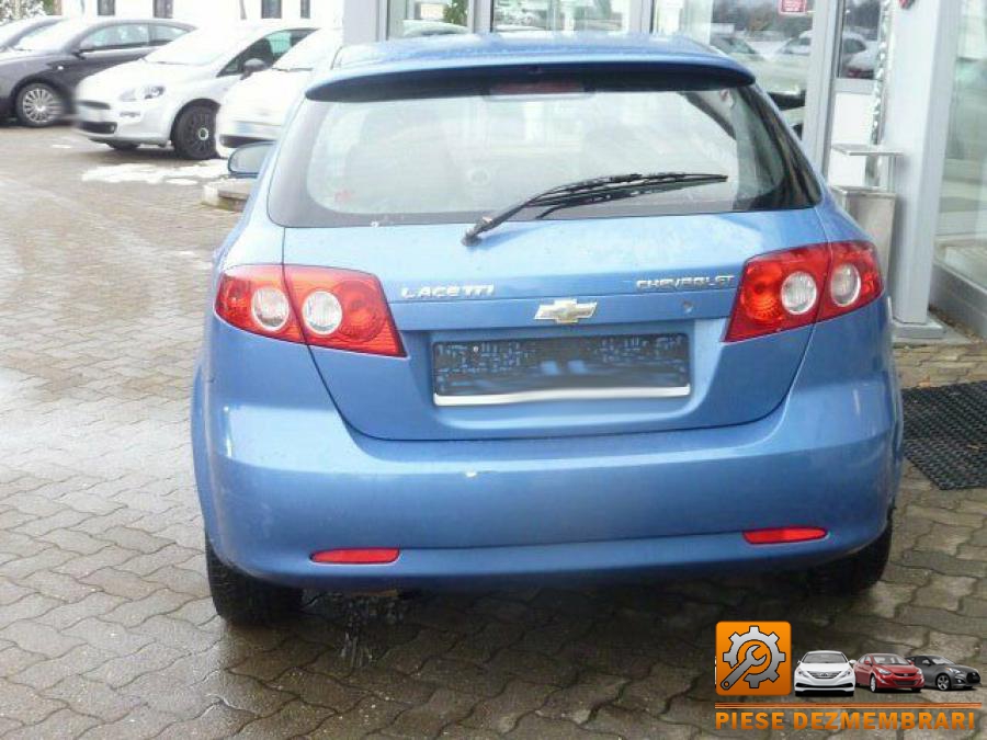 Bara spate chevrolet lacetti 2004