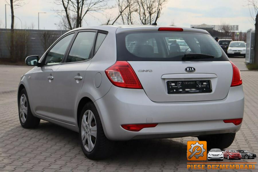 Bara spate kia ceed 2007