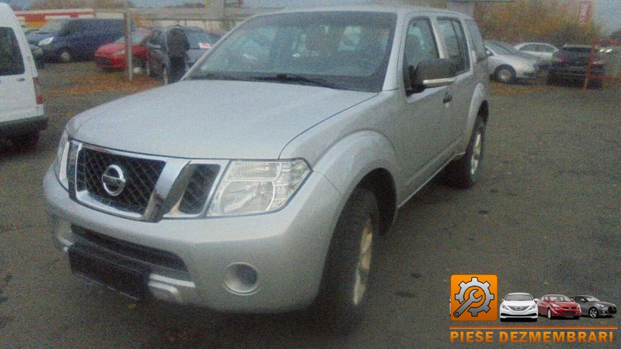 Bara spate nissan pathfinder 2011