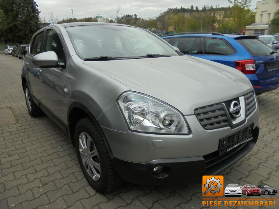 Bara spate nissan qashqai 2011