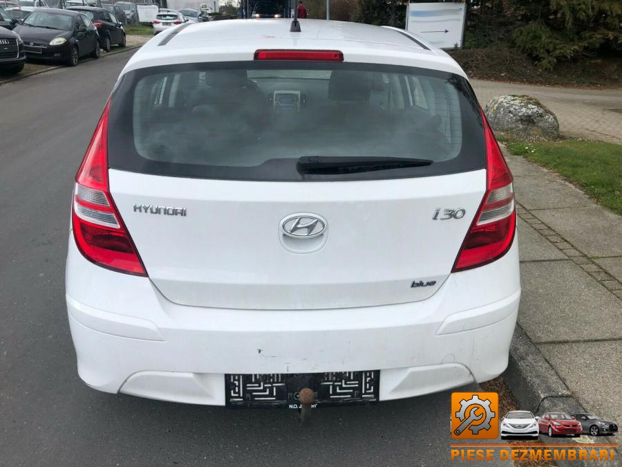 Bascula hyundai i30 2013