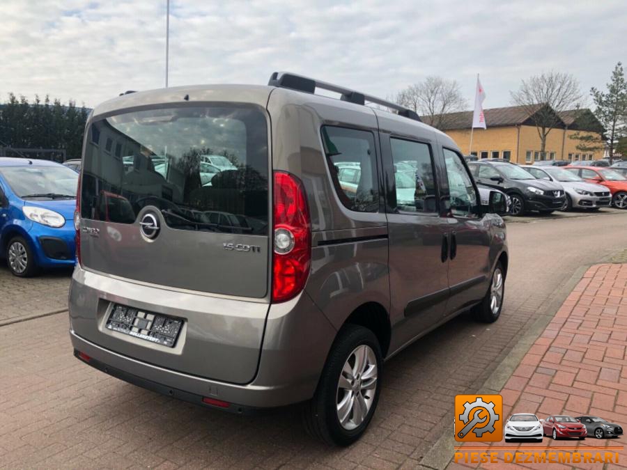 Bloc lumini opel combo 2010