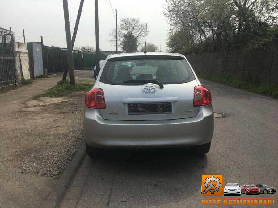 Bloc relee toyota auris 2010