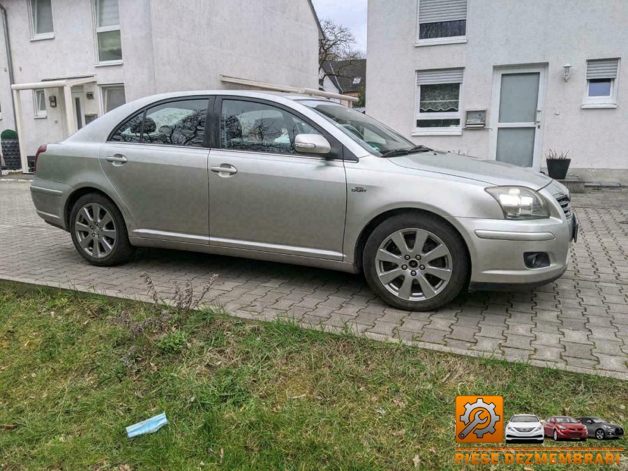 Bloc relee toyota avensis 2005