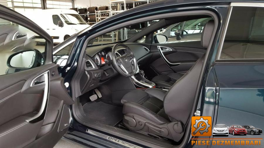 Capac culbutori opel astra j 2014