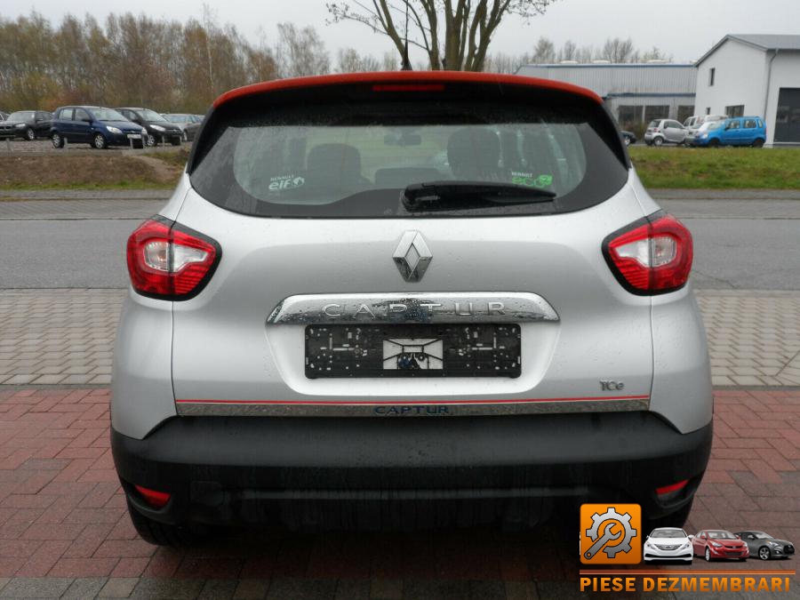 Capac culbutori renault captur 2015