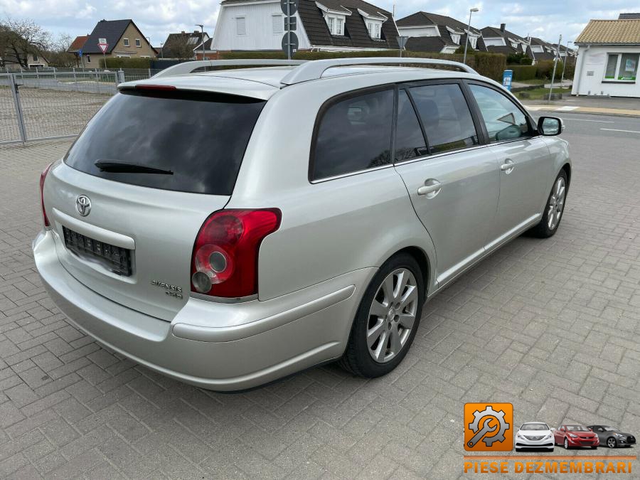 Carlig tractare toyota avensis 2005