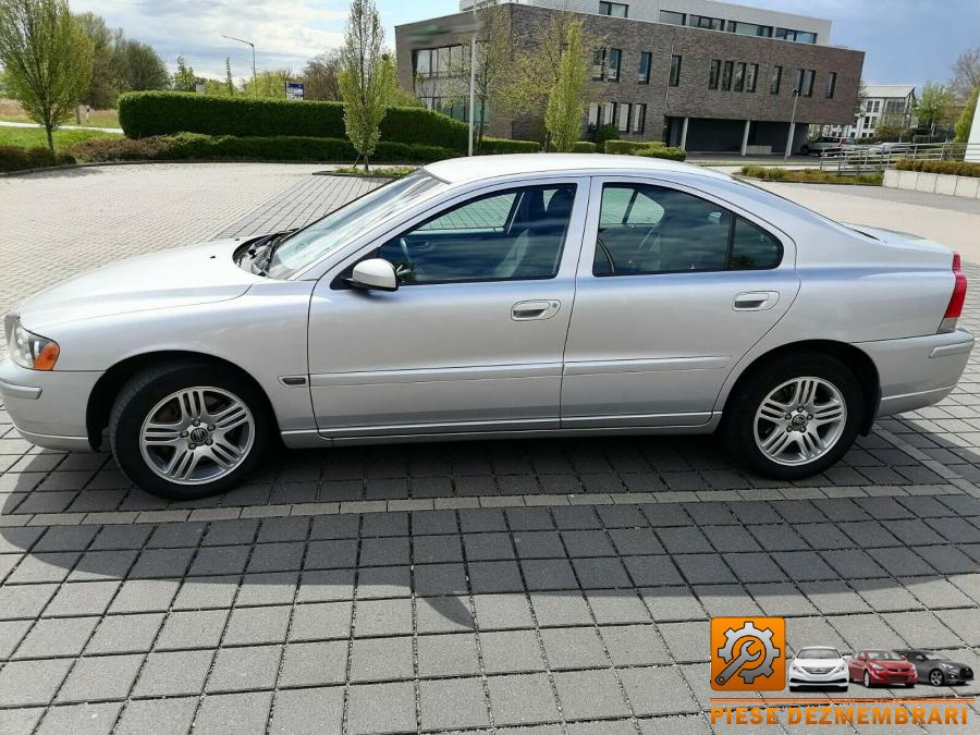 Carlig tractare volvo s60 2005