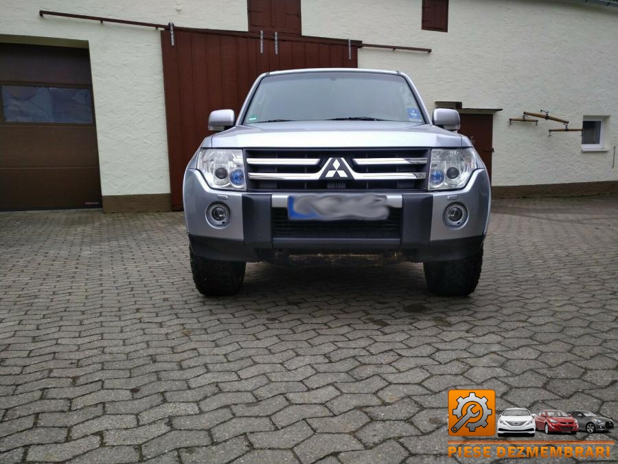 Centuri de siguranta mitsubishi pajero 2010