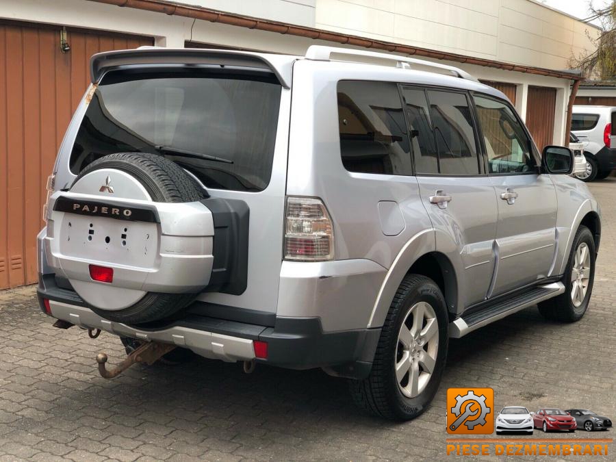 Comenzi butoane mitsubishi pajero 2010