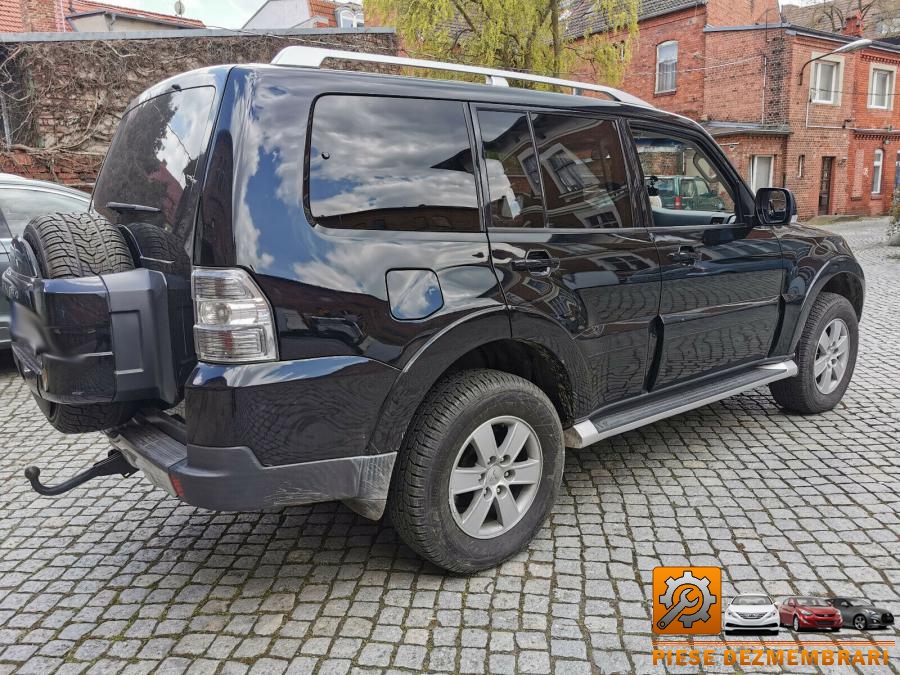 Comenzi geamuri electrice mitsubishi pajero 2010