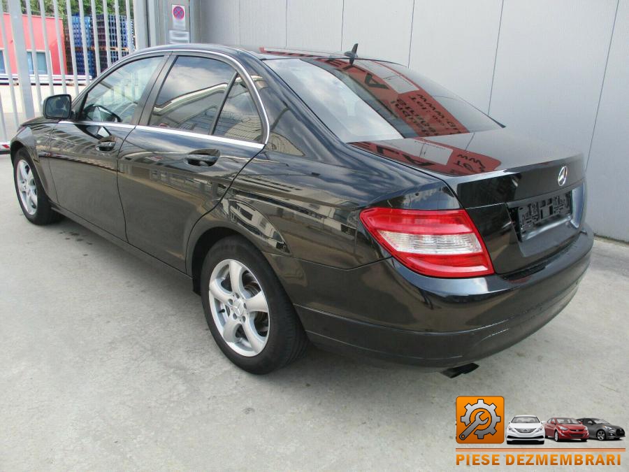 Faruri mercedes c class 2009