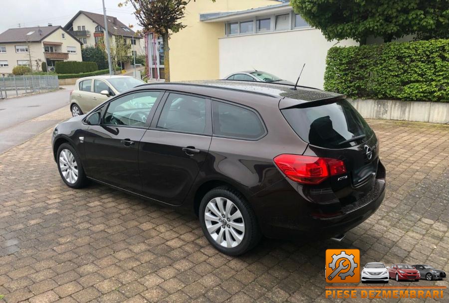 Galerie admisie opel astra j 2014