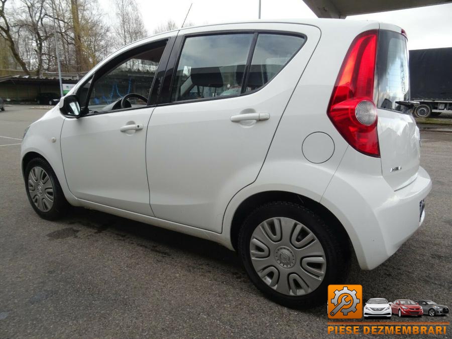 Hayon opel agila b 2011