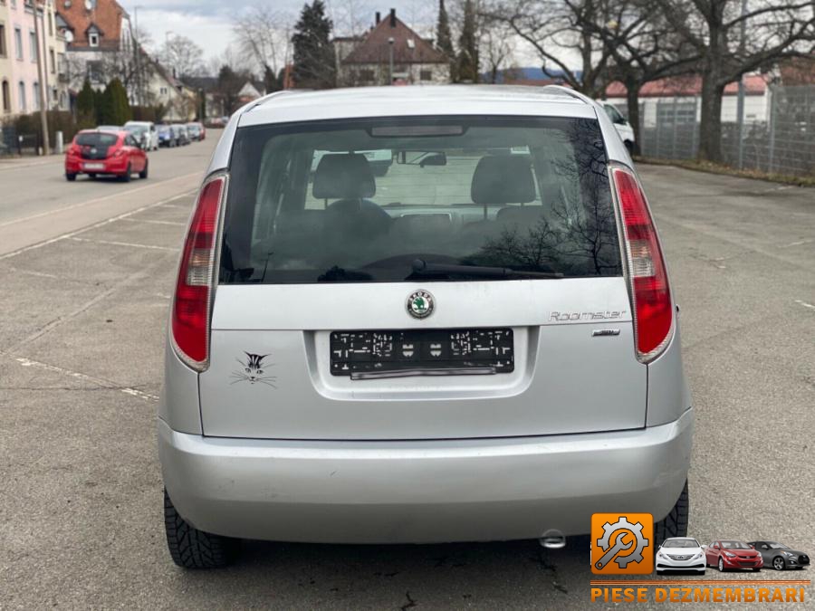 Incuietoare capota skoda roomster 2011