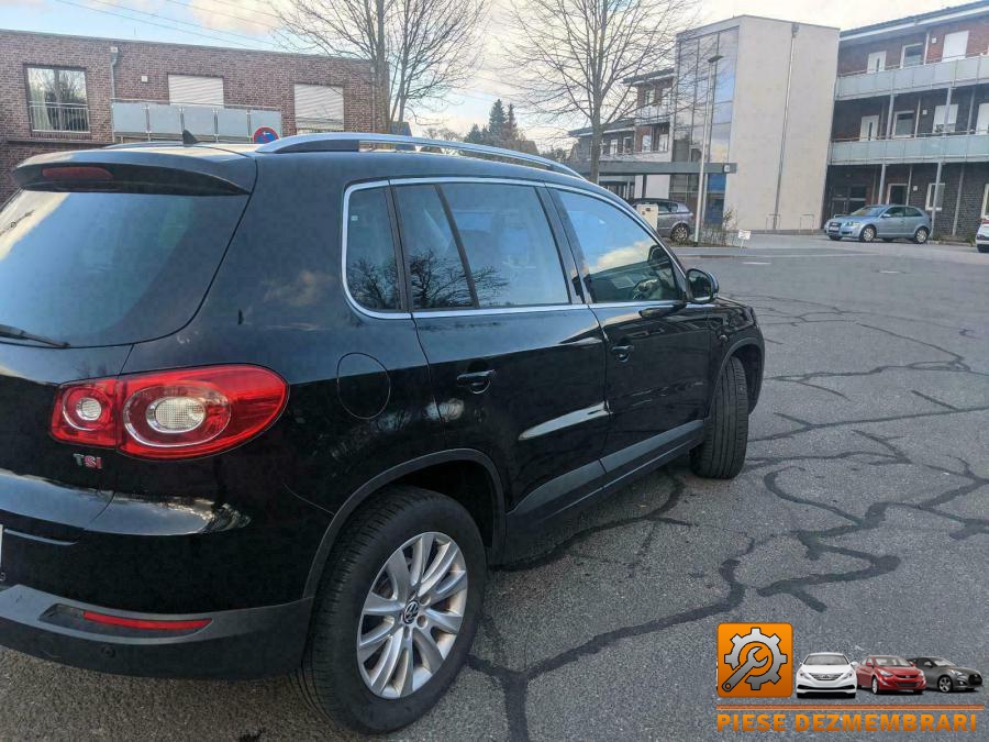 Lampa interior volkswagen tiguan 2011