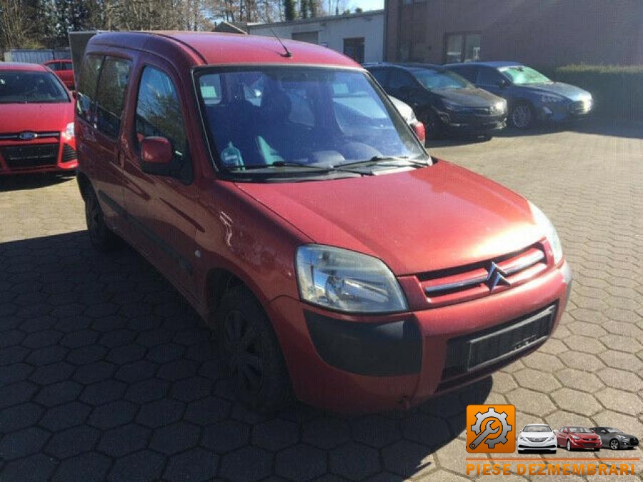 Luneta citroen berlingo 2005