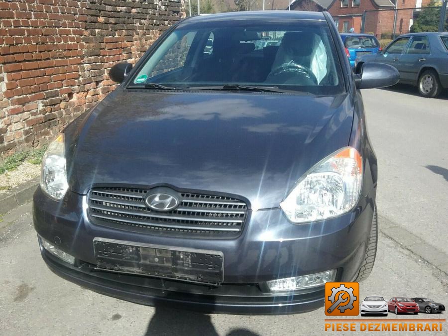 Luneta hyundai accent 2010