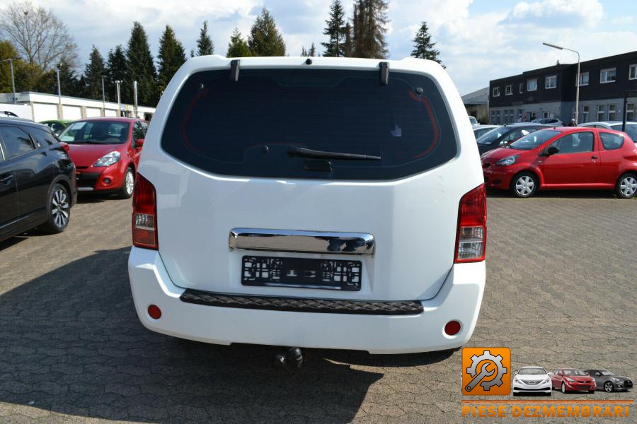 Luneta nissan pathfinder 2011