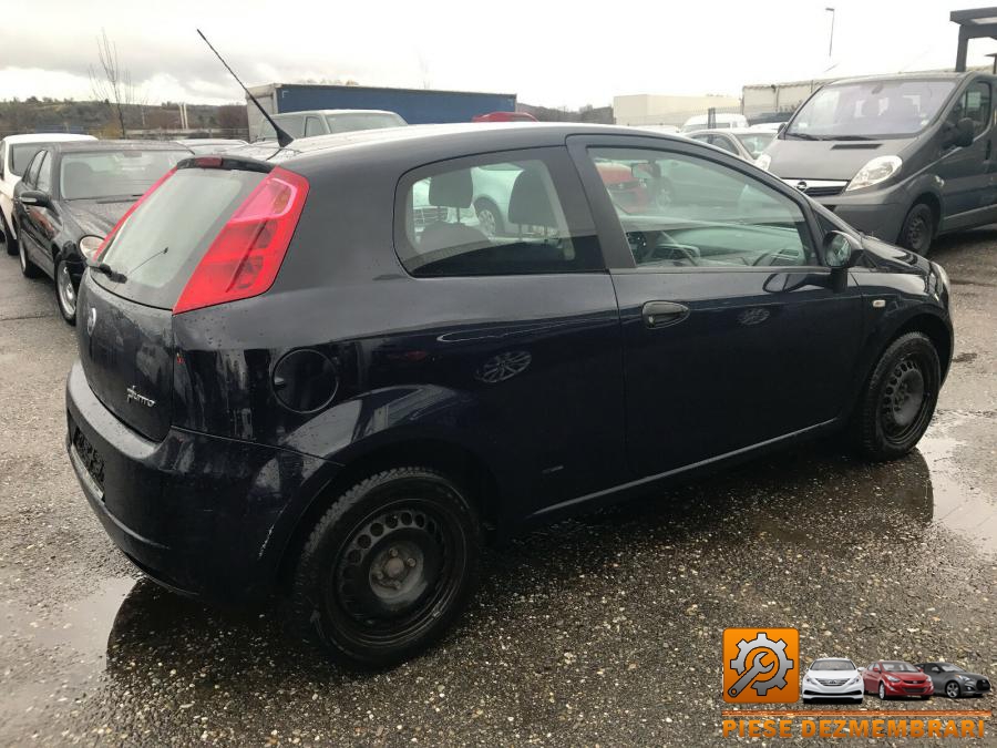 Macara geam fiat grande punto 2010