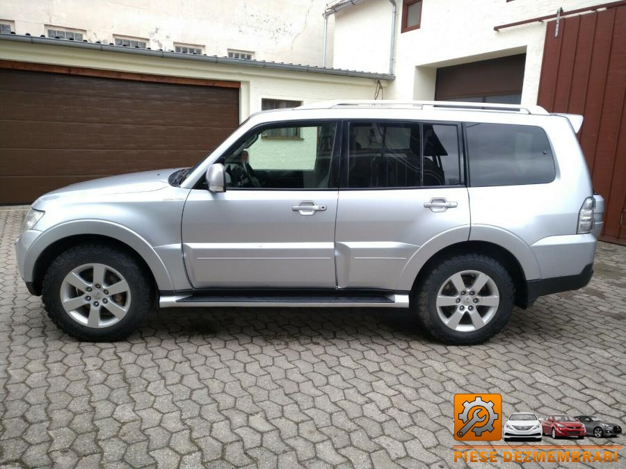 Motoras stropitor parbriz mitsubishi pajero 2010