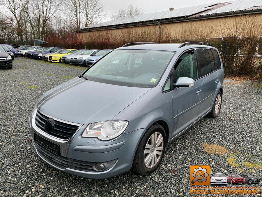 Pompa de apa volkswagen touran 2012