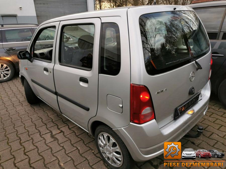 Praguri opel agila a 2004