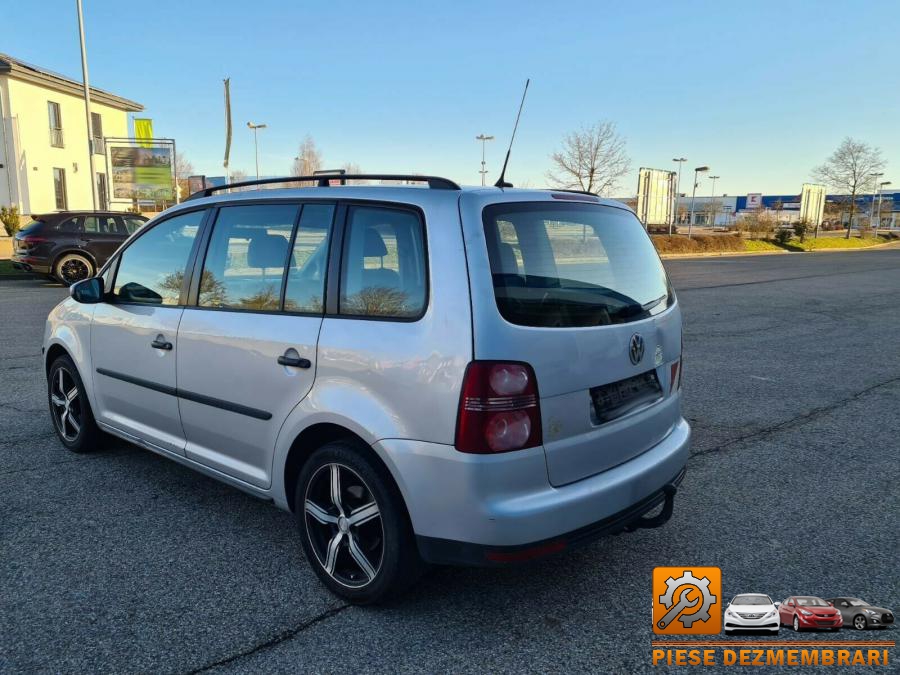 Punte fata volkswagen touran 2012