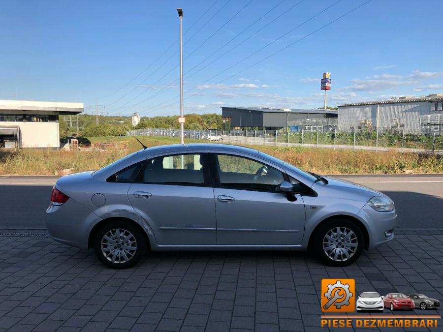 Punte spate fiat linea 2011