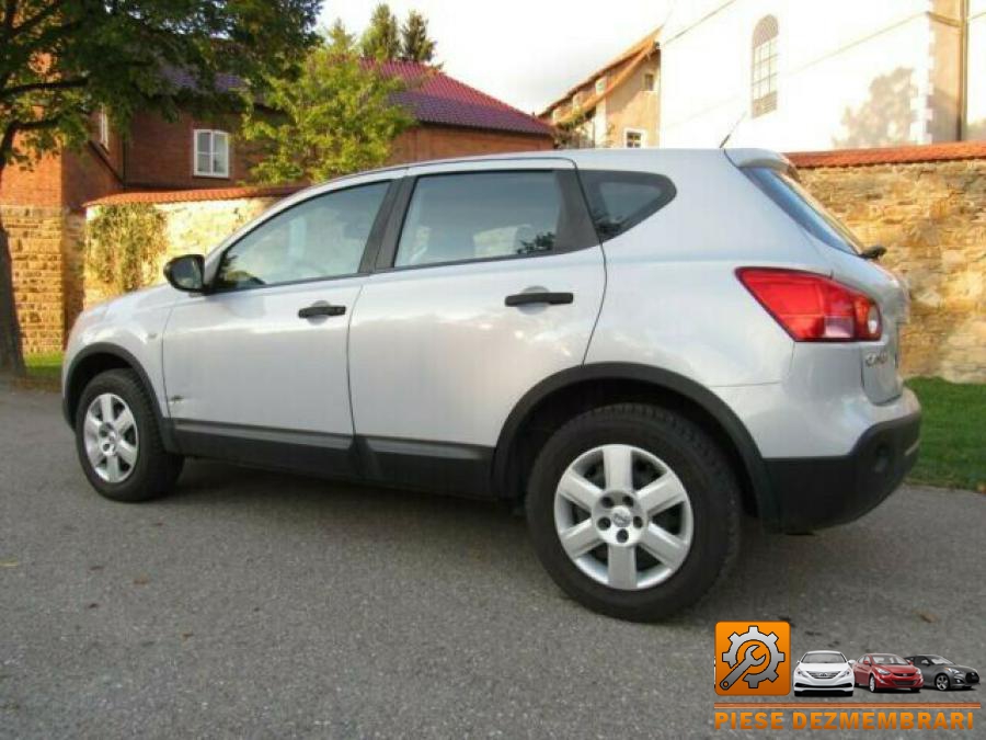 Punte spate nissan qashqai 2011