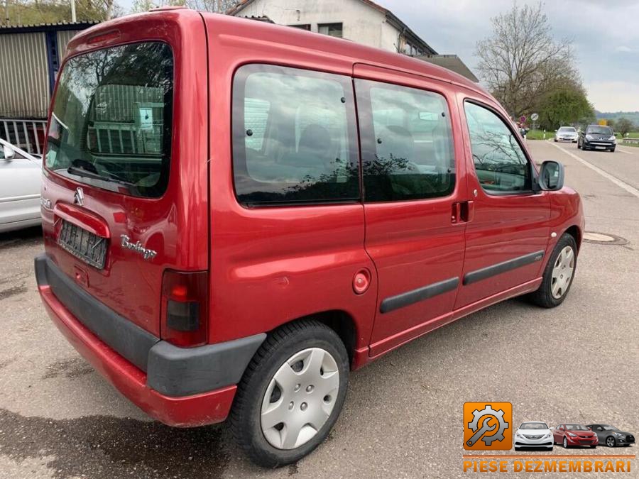 Semnalizari fata citroen berlingo 2005