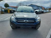 Bara fata toyota rav 4 2011