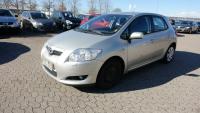 Bara spate toyota auris 2010