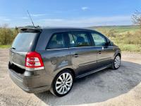 Elemente caroserie opel zafira b 2009